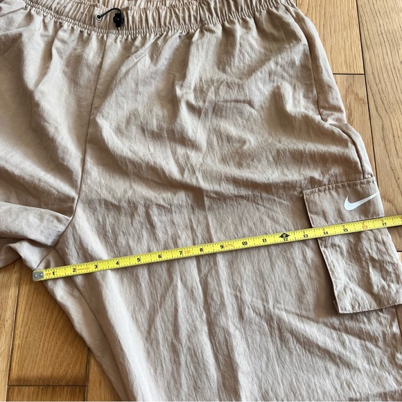 Nike Beige Tan Nylon Cargo Pants Elastic Bungee Waist Size XL - Picture 6 of 10
